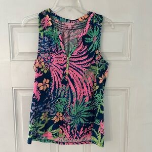 Lily Pulitzer Elsa top. Size small